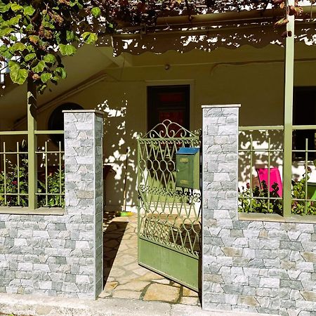 Villa Simotas 4 Four Poros  Luaran gambar
